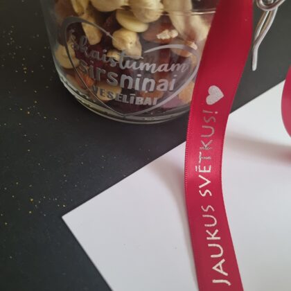 Lentīte un trauks ar apdruku  