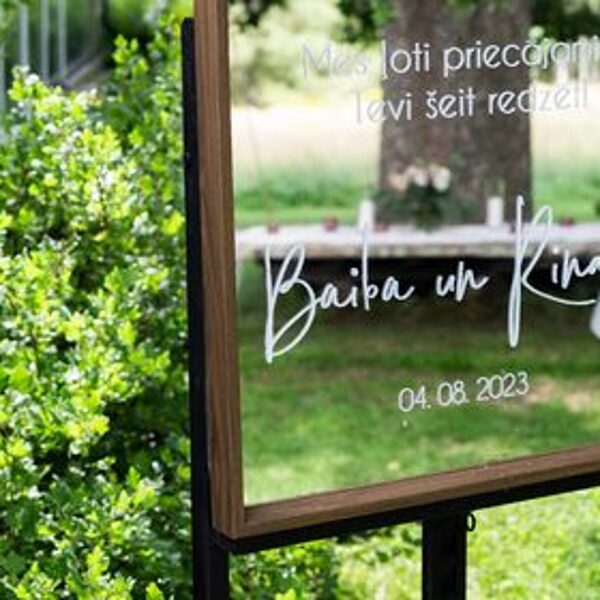 Kāzu uzlīmes spogulim